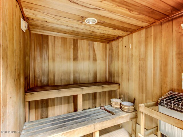 400 E Bay St Unit 1010, Jacksonville, FL 32202 - relaxing sauna / steam room featuring wooden ceiling and wooden walls