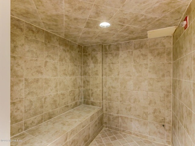 400 E Bay St Unit 1010, Jacksonville, FL 32202 - full bath featuring tiled shower and recessed lighting
