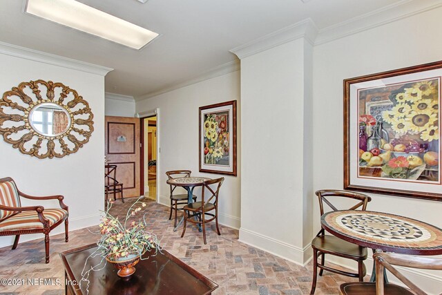400 E Bay St Unit 1010, Jacksonville, FL 32202 - living area featuring ornamental molding and baseboards