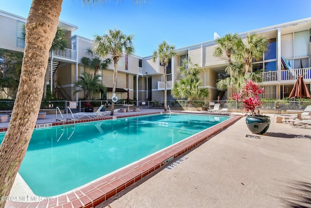 901 Ocean Blvd Unit 98, Atlantic Beach, FL 32233 - community pool with a patio area