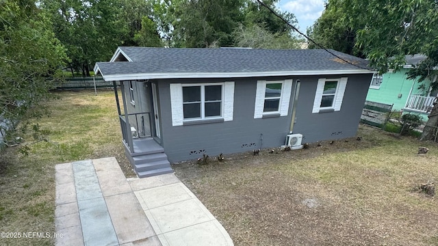 3114 Breve Dr, Jacksonville, FL 32209 - bungalow with a shingled roof, crawl space, and entry steps
