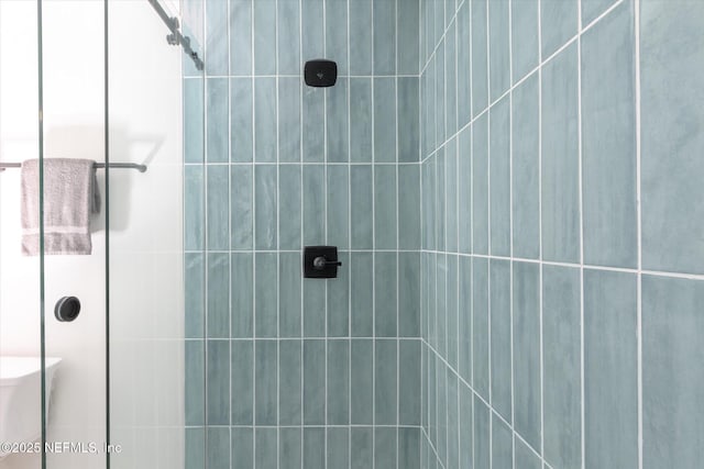 1129 Sebago Ave N, Jacksonville, FL 32233 - full bath with a tile shower
