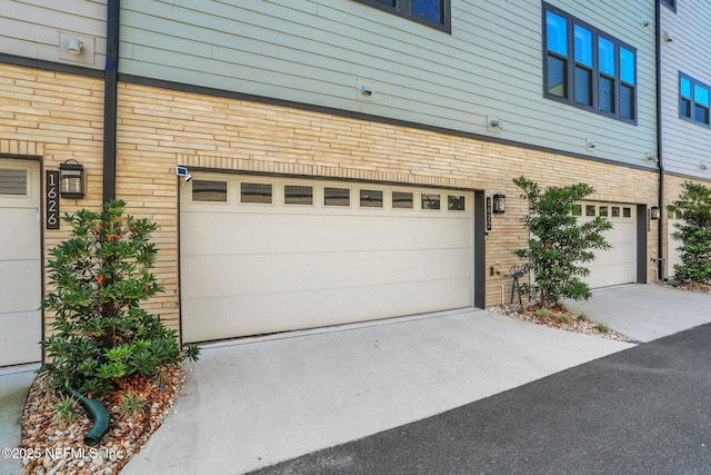 1622 Bridgeton Dr, Jacksonville, FL 32207 - garage featuring concrete driveway