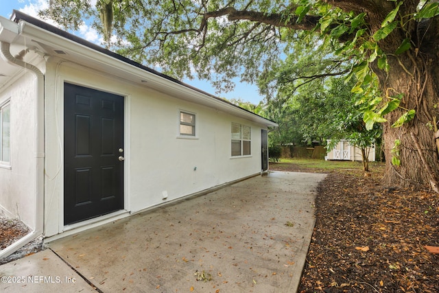 1927 Lakewood Cir N, Jacksonville, FL 32207 - entrance to property featuring a patio