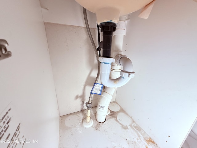 2771 Sunnyside St, Jacksonville, FL 32254 - detailed view of concrete flooring