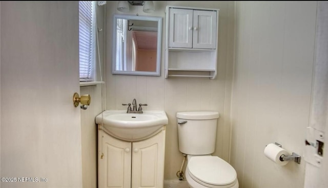 1010 N 15th St, Fernandina Beach, FL 32034 - half bath with vanity and toilet