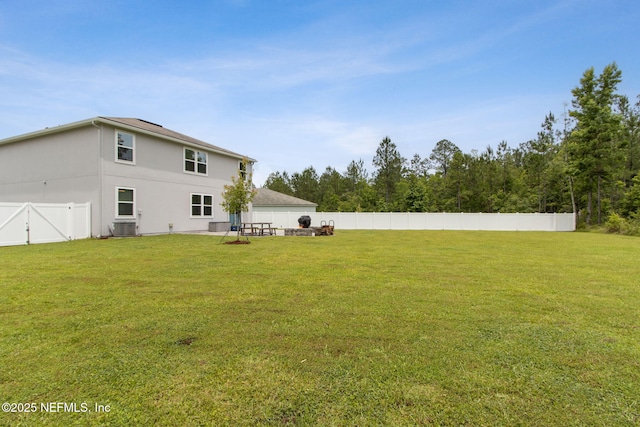 2309 Shady Breeze Ln, Green Cove Springs, FL 32043 - view of yard featuring central AC unit