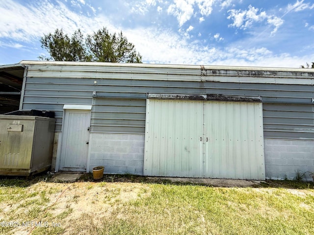 104 Waterway Ave, Satsuma, FL 32189 - view of garage