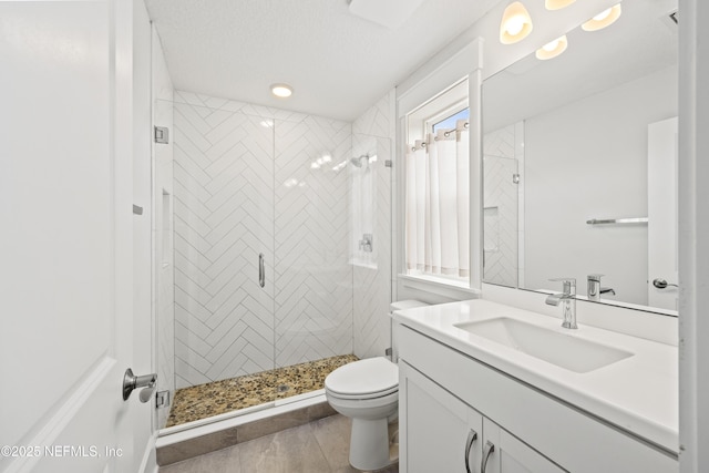 85 Park Center Ave, Ponte Vedra, FL 32081 - bathroom with vanity, toilet, a shower stall, and recessed lighting