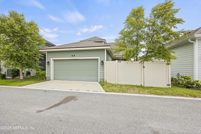 85 Park Center Ave, Ponte Vedra, FL 32081 - view of front facade featuring a shingled roof and concrete driveway