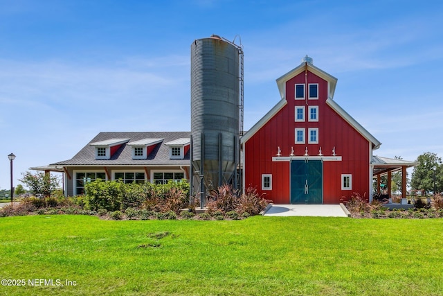 2724 White Cedar Ln, Green Cove Springs, FL 32043 - view of building exterior featuring a barn