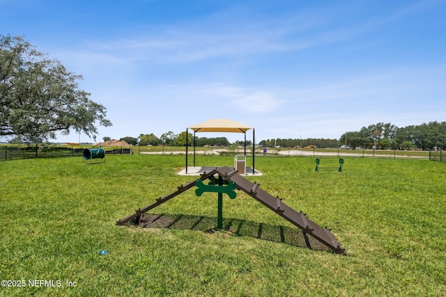 2724 White Cedar Ln, Green Cove Springs, FL 32043 - view of community featuring a dog friendly area