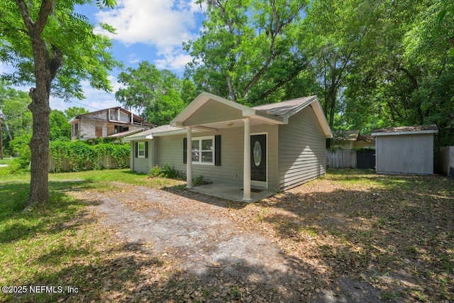 734 N Walnut St, Starke, FL 32091 - view of front of home