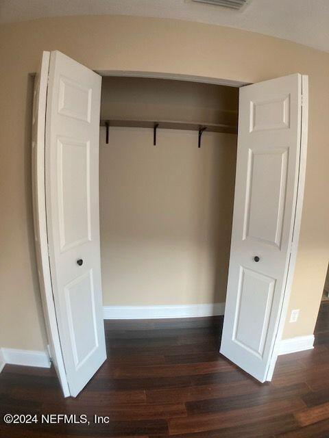 5615 San Juan Ave Unit 310, Jacksonville, FL 32210 - view of closet