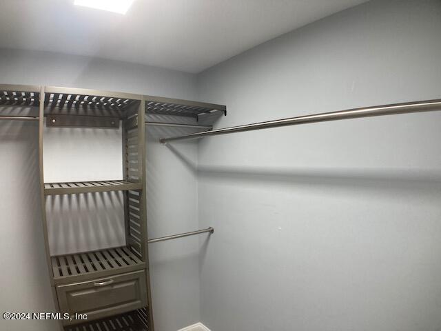 5615 San Juan Ave Unit 310, Jacksonville, FL 32210 - view of walk in closet