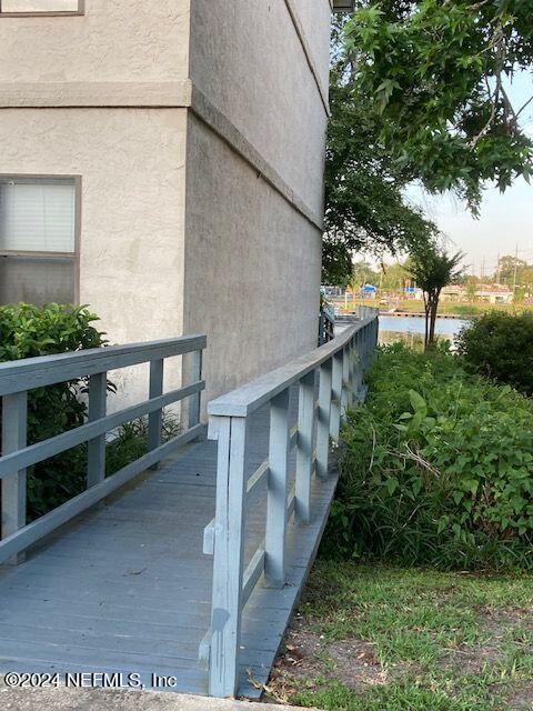 5615 San Juan Ave Unit 310, Jacksonville, FL 32210 - view of side of property with stucco siding