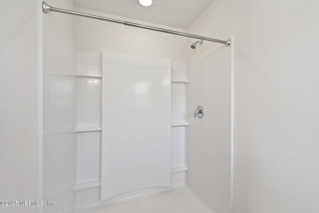 96 Cody St, Saint Augustine, FL 32084 - bathroom with a shower