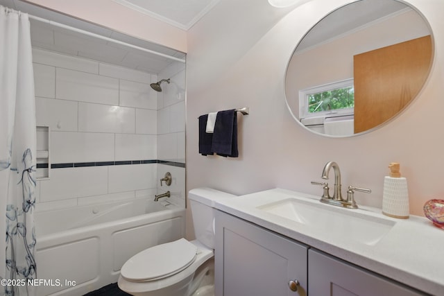 2708 Poinsettia Ave, Middleburg, FL 32068 - full bath with vanity, crown molding, shower / tub combo with curtain, and toilet