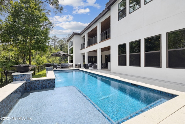 465 Deer Valley Dr, Ponte Vedra, FL 32081 - swimming pool with an outdoor living space and a patio