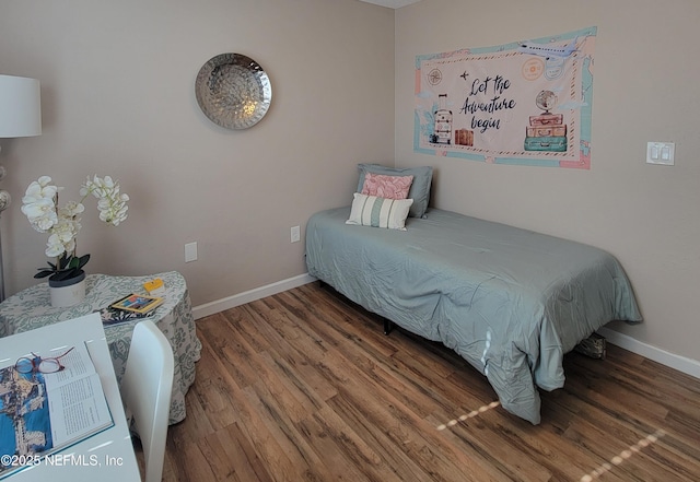 5201 Atlantic Blvd Unit 68, Jacksonville, FL 32207 - bedroom with wood finished floors and baseboards