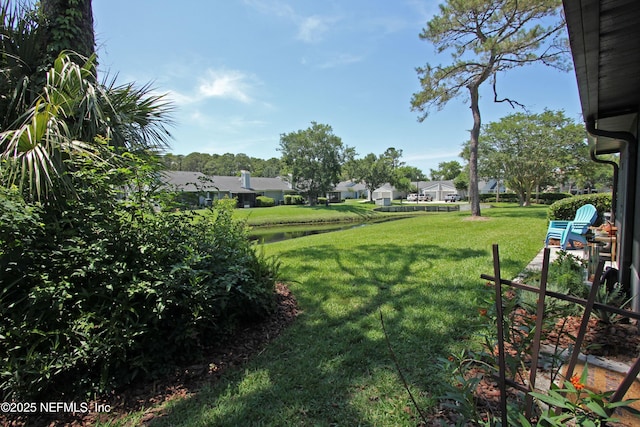 2105 Sandpiper Ct, Ponte Vedra Beach, FL 32082 - view of grassy yard featuring a residential view and a water view