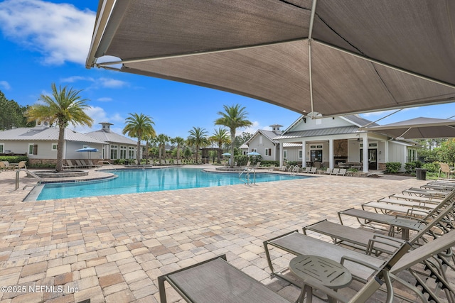 384 Freshwater Dr, Saint Johns, FL 32259 - community pool with a patio