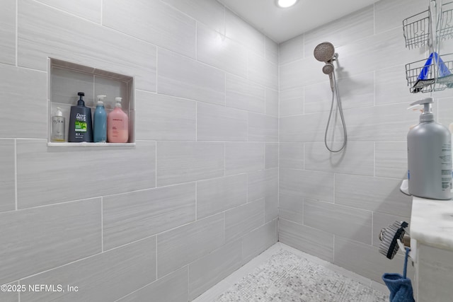 622 2nd Ave N, Jacksonville Beach, FL 32250 - full bathroom featuring a tile shower