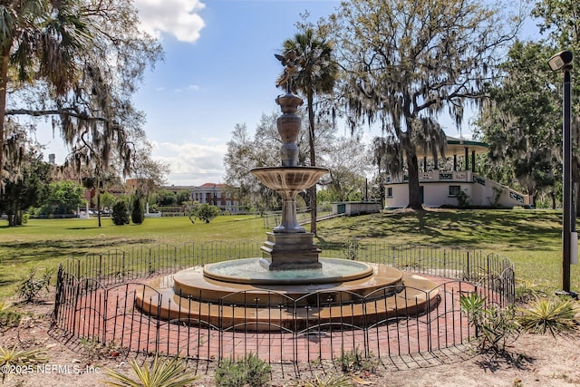 2010 N Main St, Jacksonville, FL 32206 - view of property's community featuring a lawn
