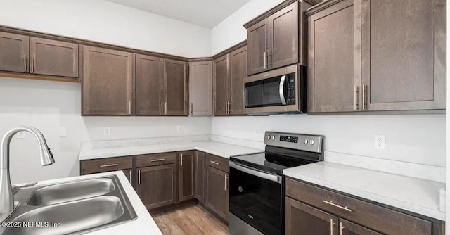 8390 Helmsley Blvd, Jacksonville, FL 32119 - photo 7