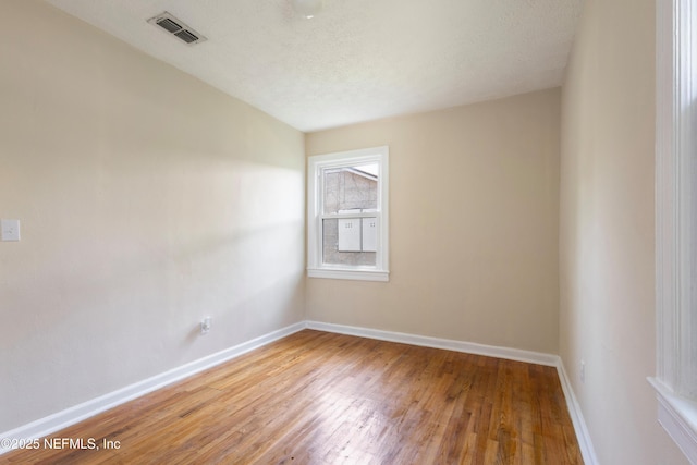 606 Meteor St, Jacksonville, FL 32205 - spare room featuring baseboards and light wood-style floors
