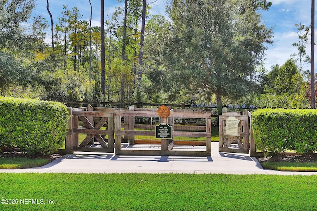 91 Rockhurst Trl, Jacksonville, FL 32081 - view of property's community featuring a gate