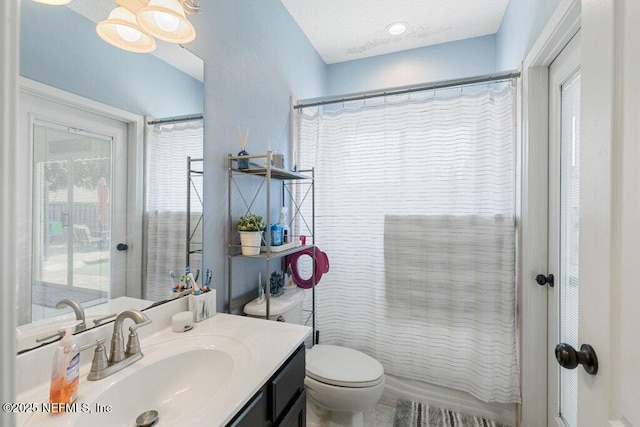 2918 Grande Oaks Way, Fleming Island, FL 32003 - full bath with vanity, toilet, and curtained shower