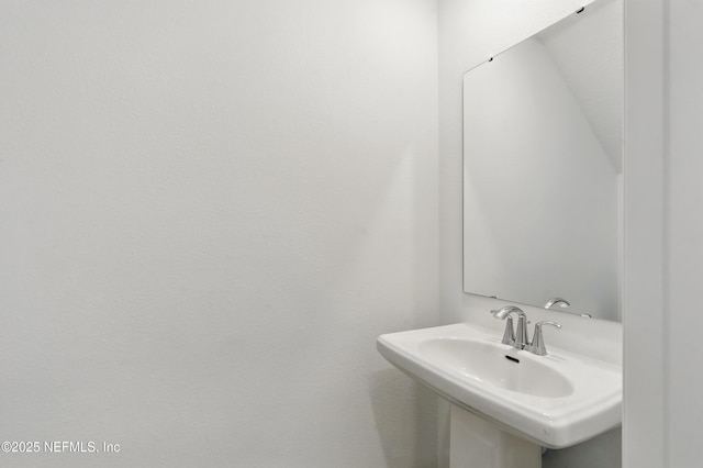 9053 Whinny Way, Jacksonville, FL 32219 - bathroom with a sink
