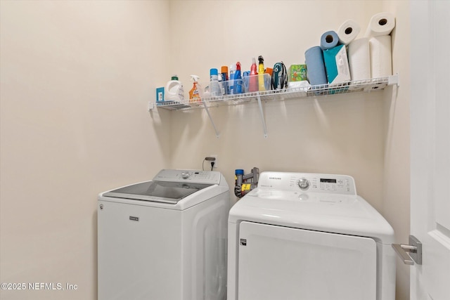 125 5th St, Saint Augustine, FL 32080 - laundry room featuring washer and clothes dryer