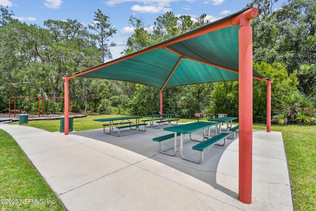 104 Twin Lakes Dr, Saint Augustine, FL 32084 - view of home's community featuring a yard and view of scattered trees