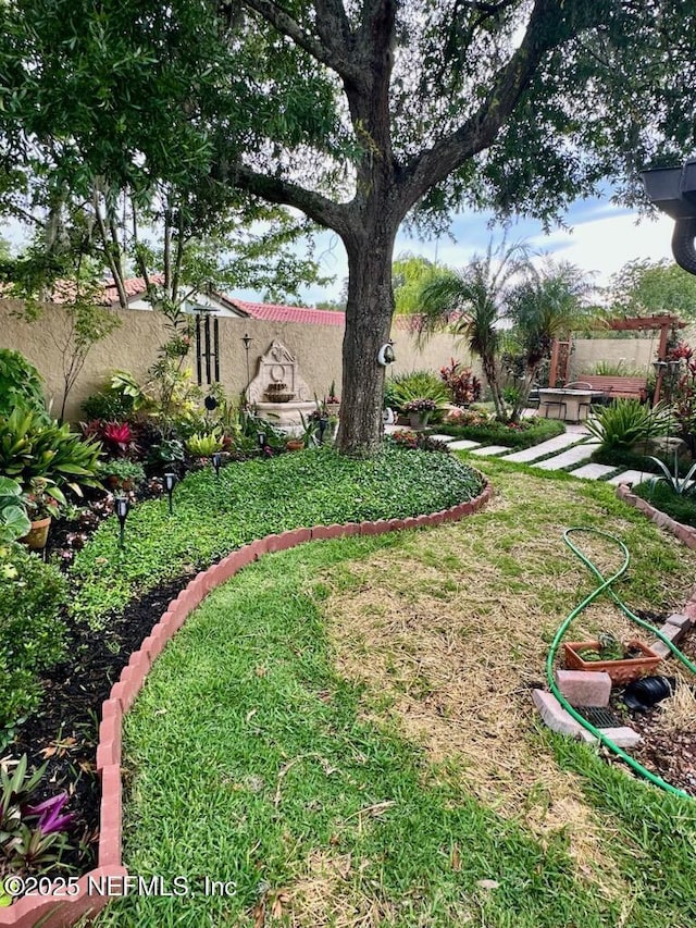4026 Corrientes Ct E, Jacksonville, FL 32217 - view of yard