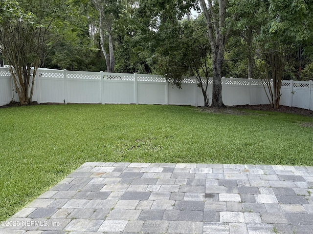 305 Carriage Hill Ct, Saint Johns, FL 32259 - view of yard with a patio area