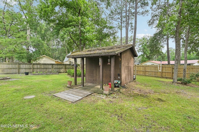 884 Live Oak Ln, Fleming Island, FL 32003 - fenced backyard featuring a storage shed
