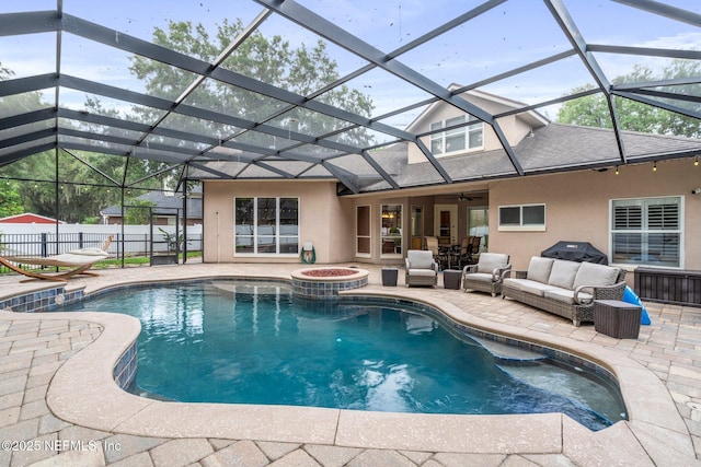 3746 Cardinal Oaks Cir, Orange Park, FL 32065 - view of swimming pool featuring a patio area, an outdoor living space, a pool with connected hot tub, and ceiling fan
