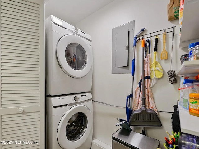 2700 Mizell Ave Unit 402B, Fernandina Beach, FL 32034 - laundry area featuring estacked washer and dryer and electric panel
