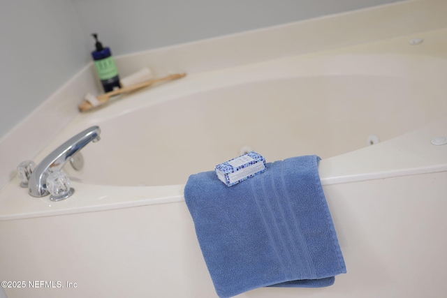 521 Cedar Arbor Ct, Saint Augustine, FL 32084 - bathroom featuring a bath
