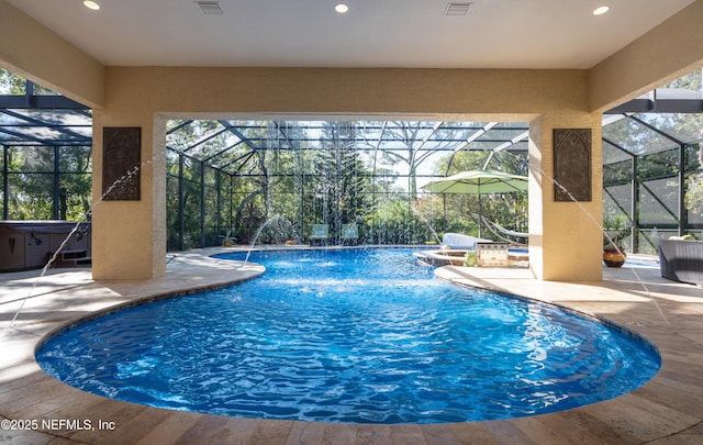 8 Rue Renoir, Palm Coast, FL 32137 - outdoor pool with a hot tub, a lanai, and a patio