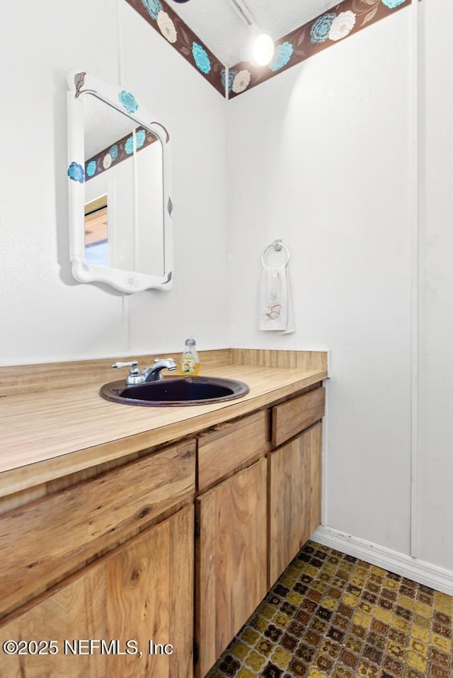 5342 Hickson Rd, Jacksonville, FL 32207 - bathroom with vanity