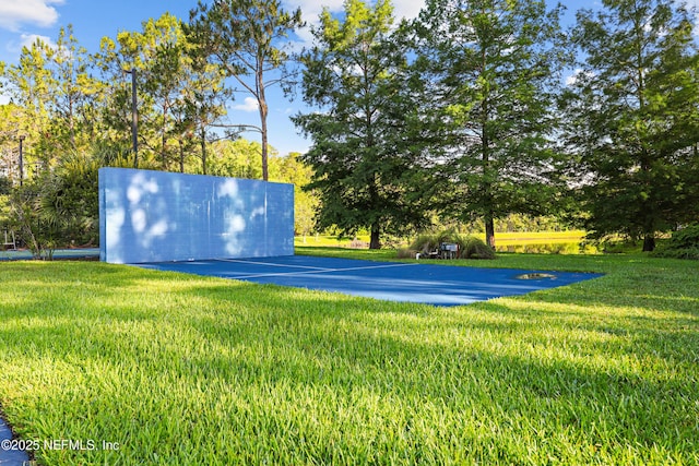 372 Johns Creek Pkwy, Saint Augustine, FL 32092 - view of green lawn