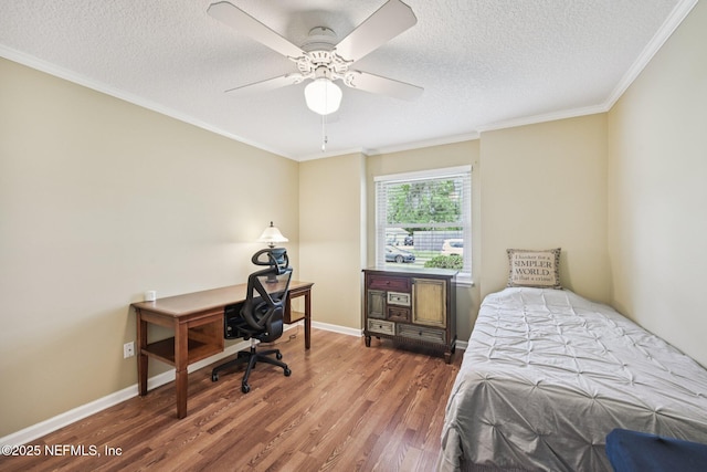 1816 Lakedge Dr, Middleburg, FL 32068 - bedroom featuring wood finished floors, a textured ceiling, ornamental molding, an office area, and baseboards