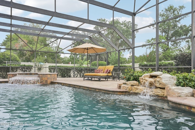 1816 Lakedge Dr, Middleburg, FL 32068 - view of swimming pool with a patio area, a lanai, a pool with connected hot tub, and an outdoor living space