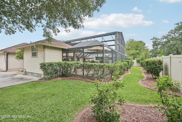 1816 Lakedge Dr, Middleburg, FL 32068 - view of yard featuring glass enclosure