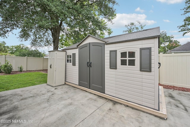 1816 Lakedge Dr, Middleburg, FL 32068 - view of shed with a fenced backyard