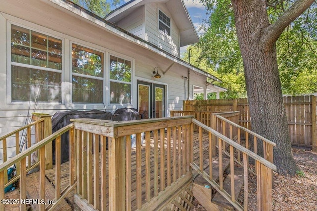 3040 Rosselle St, Jacksonville, FL 32205 - view of wooden deck