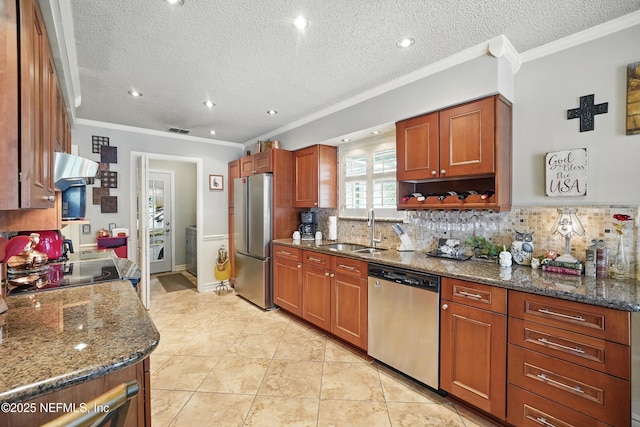 11019 Crumpet Ct, Jacksonville, FL 32257 - kitchen with stainless steel appliances, a sink, crown molding, range hood, and tasteful backsplash